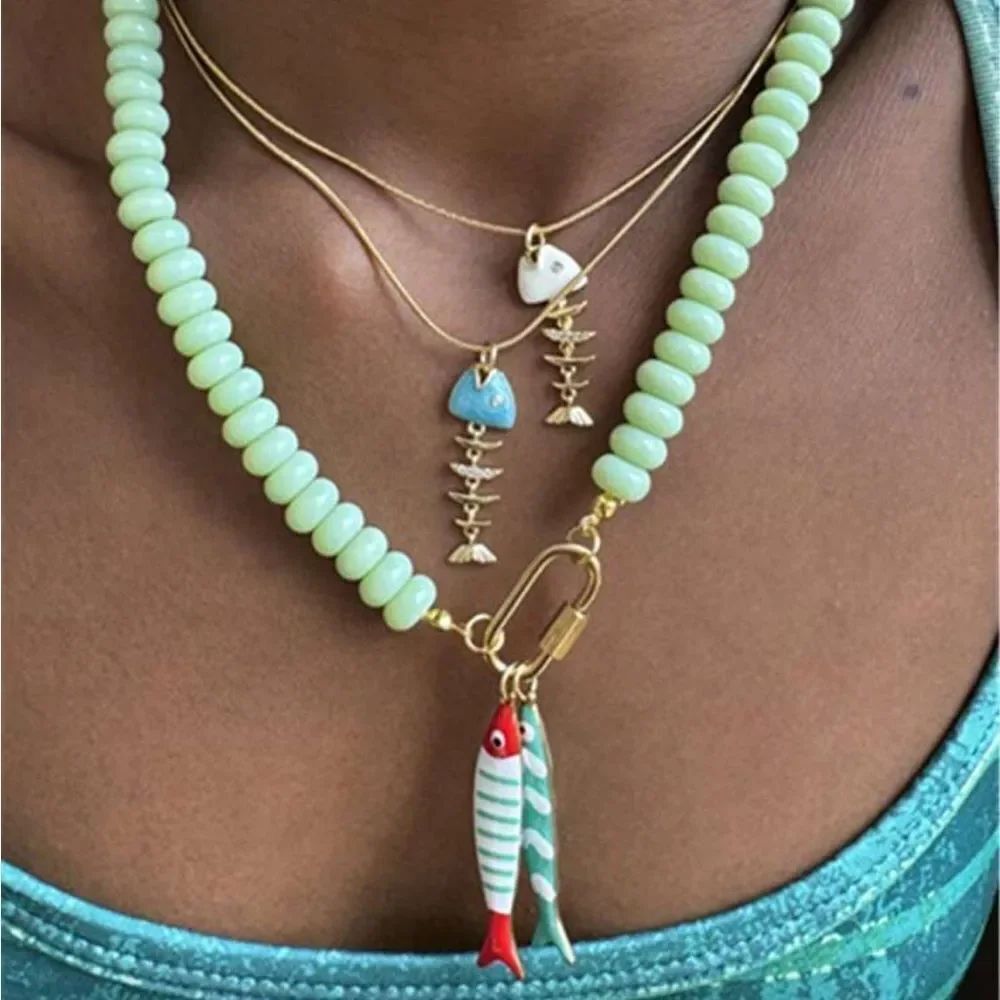 Beaded fish necklace M1744